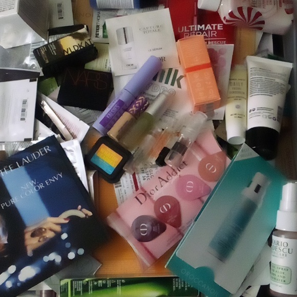 🆕 High end Make up/ Skincare mystery box - Picture 14 of 16